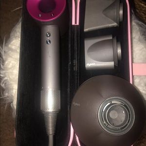 Dyson Supersonic,Iron/Fuchsia Diffuser /Pink Case